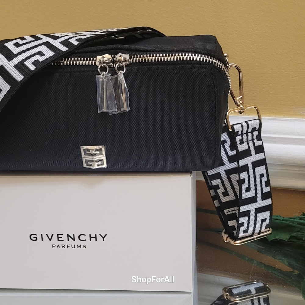 - Givenchy - Picture 11 of 16